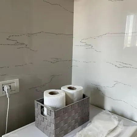Oslo Rruga Bardhyl Apartament Tirana